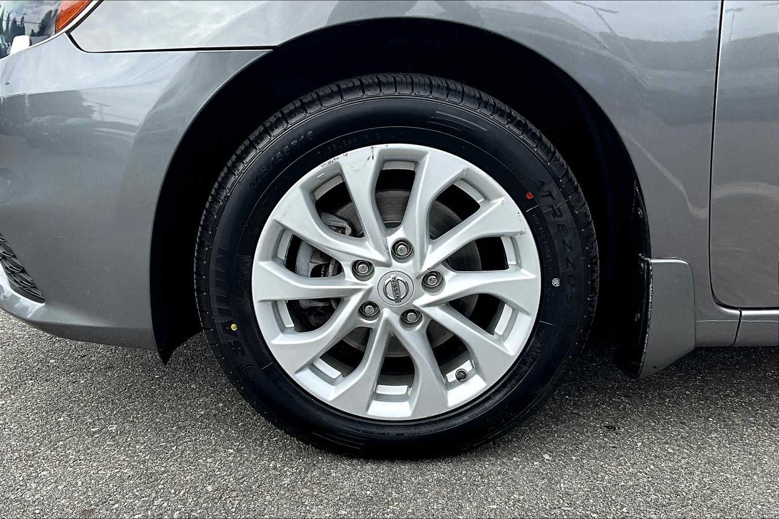 2019 Nissan Sentra SV - Photo 7