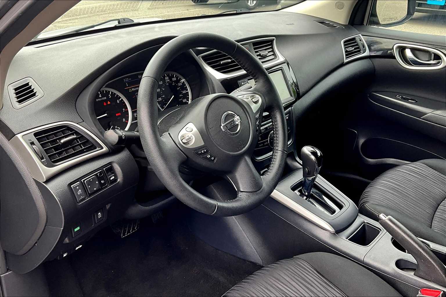 2019 Nissan Sentra SV - Photo 8