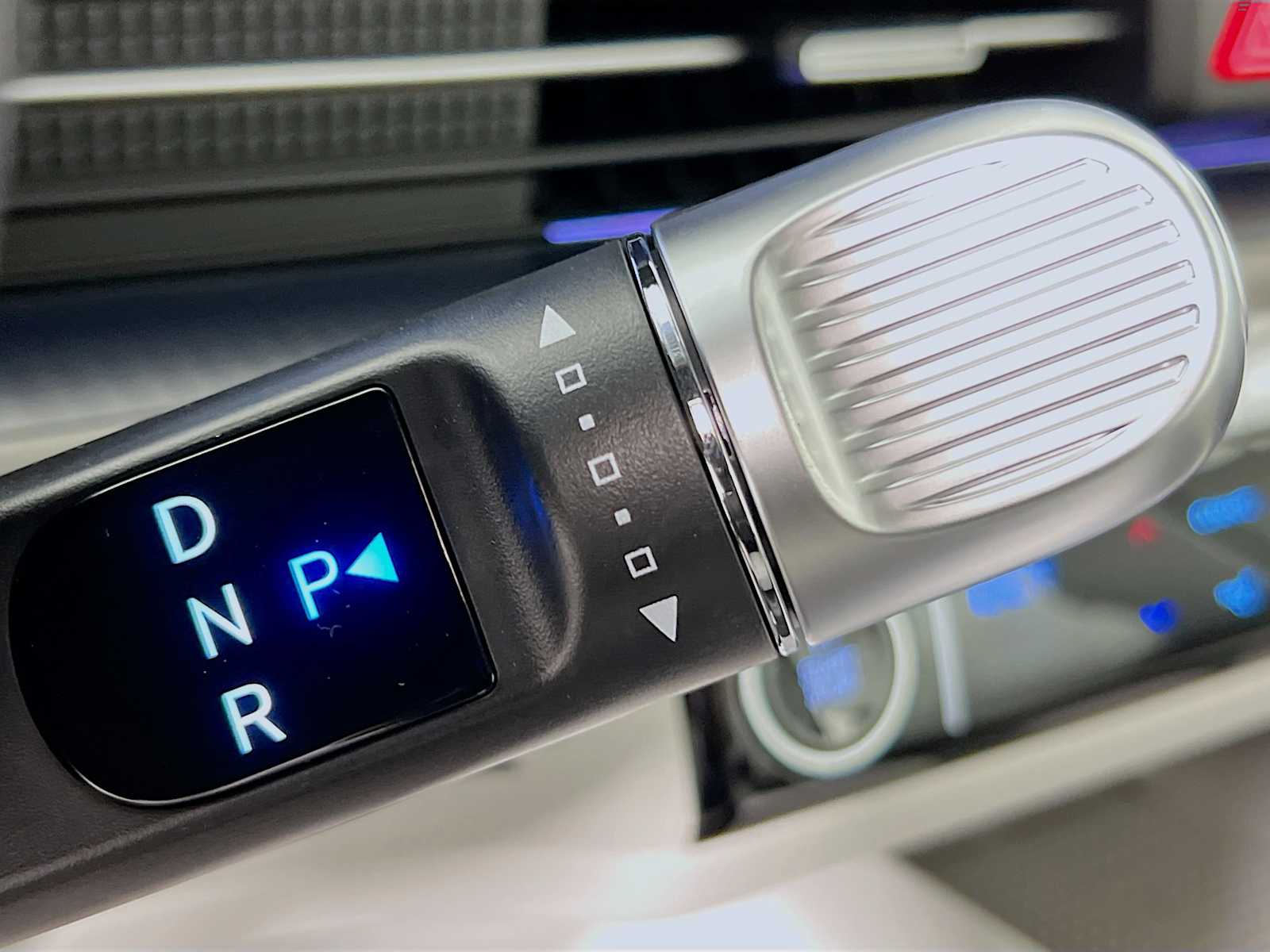 2025 Hyundai IONIQ 6 SEL - Photo 12