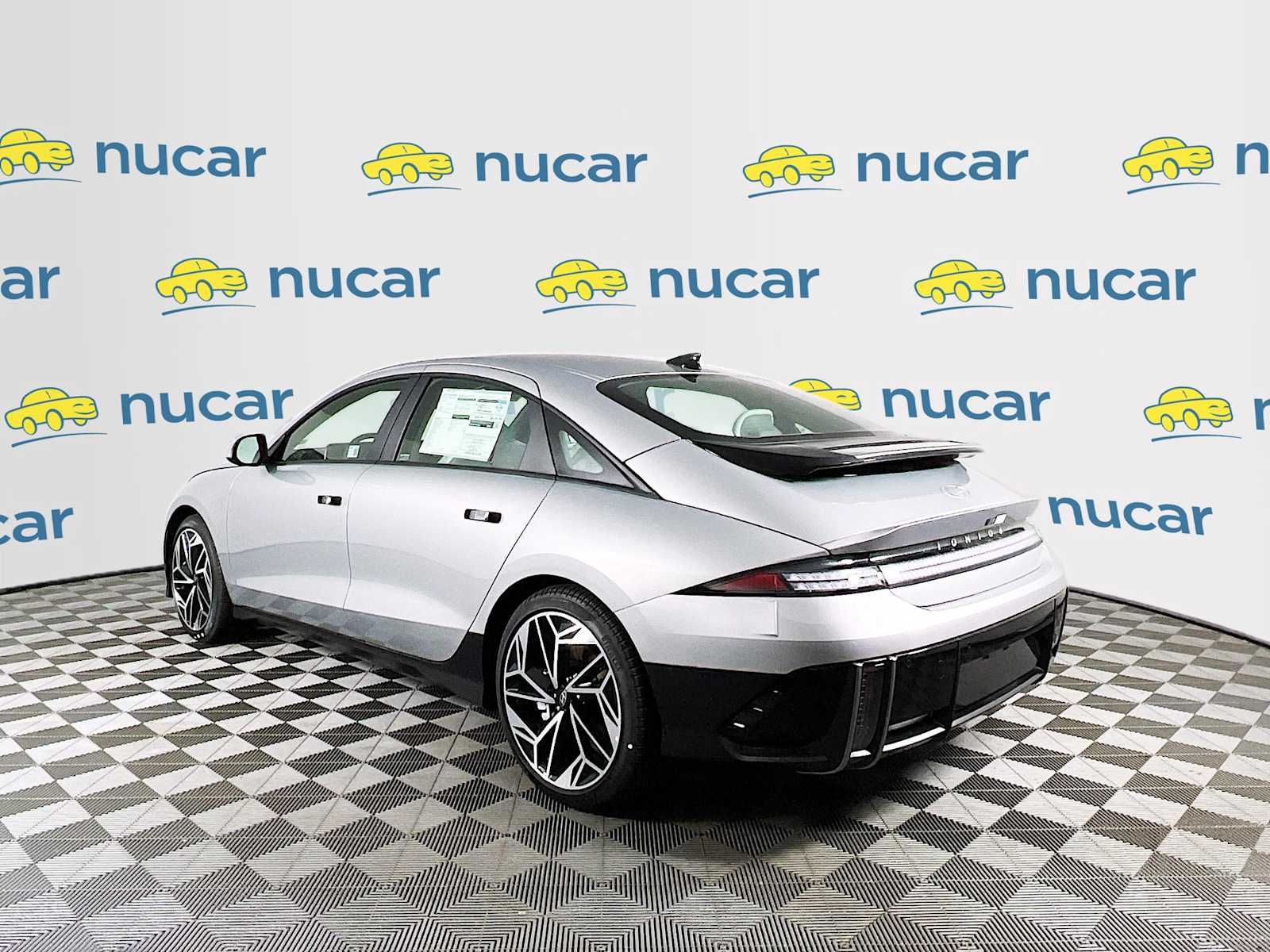 2025 Hyundai IONIQ 6 SEL - Photo 4
