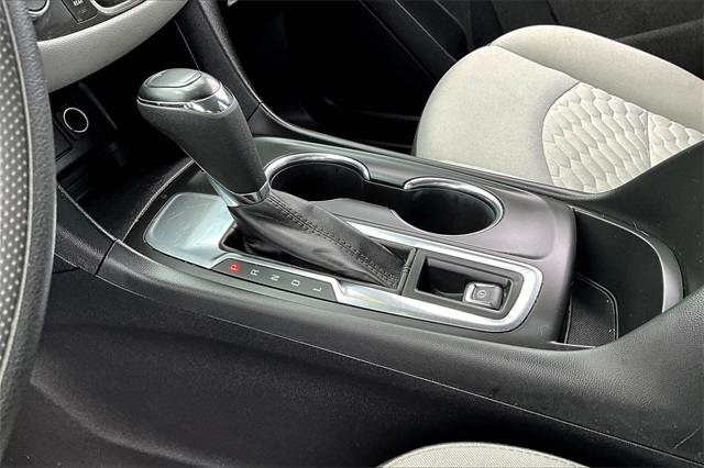 2019 Chevrolet Equinox LS - Photo 19