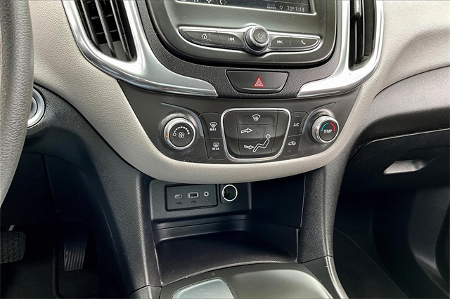 2019 Chevrolet Equinox LS - Photo 22