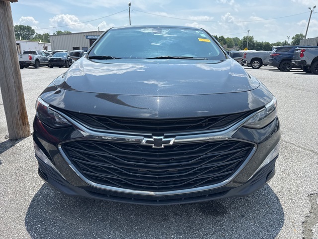 2020 Chevrolet Malibu LT - Photo 2