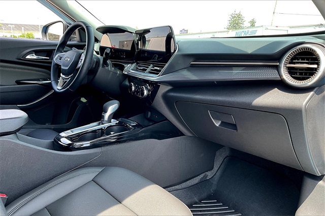 2025 Chevrolet Trax ACTIV - Photo 13