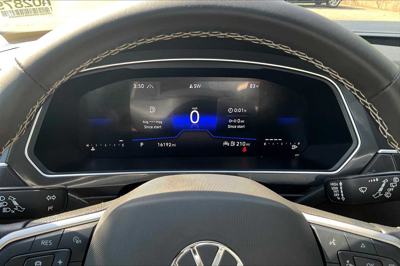 2024 Volkswagen Tiguan SE - Photo 25