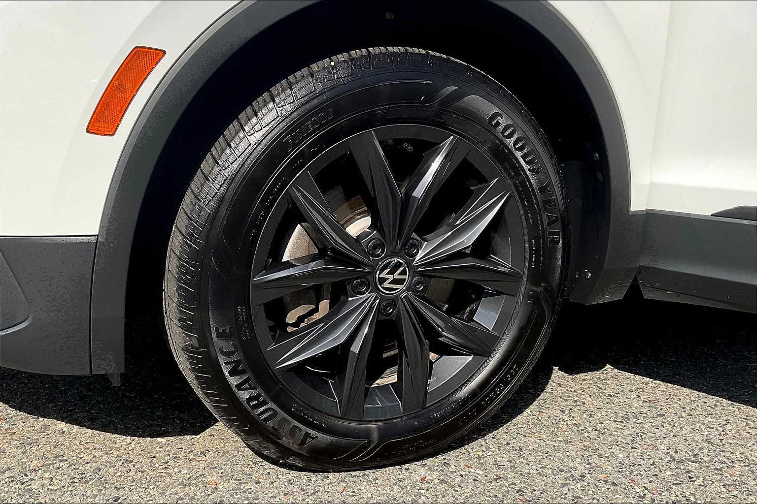 2024 Volkswagen Tiguan SE - Photo 7