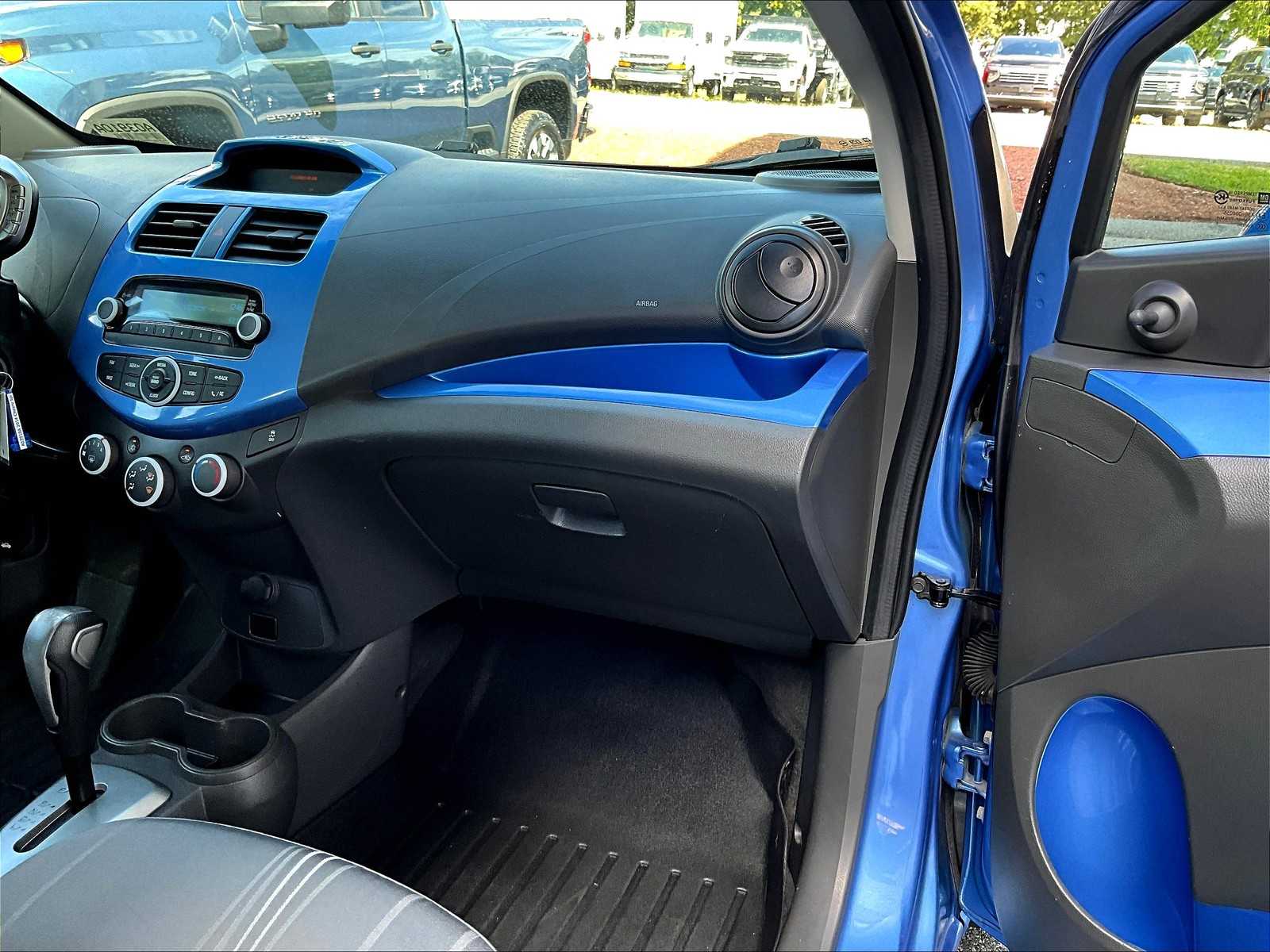 2014 Chevrolet Spark LS - Photo 13