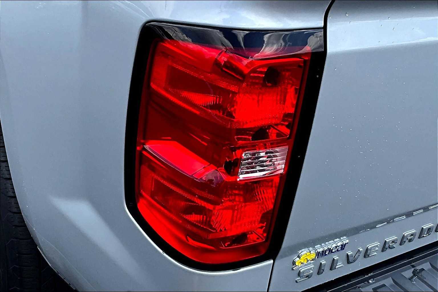 2018 Chevrolet Silverado 1500 LT - Photo 34