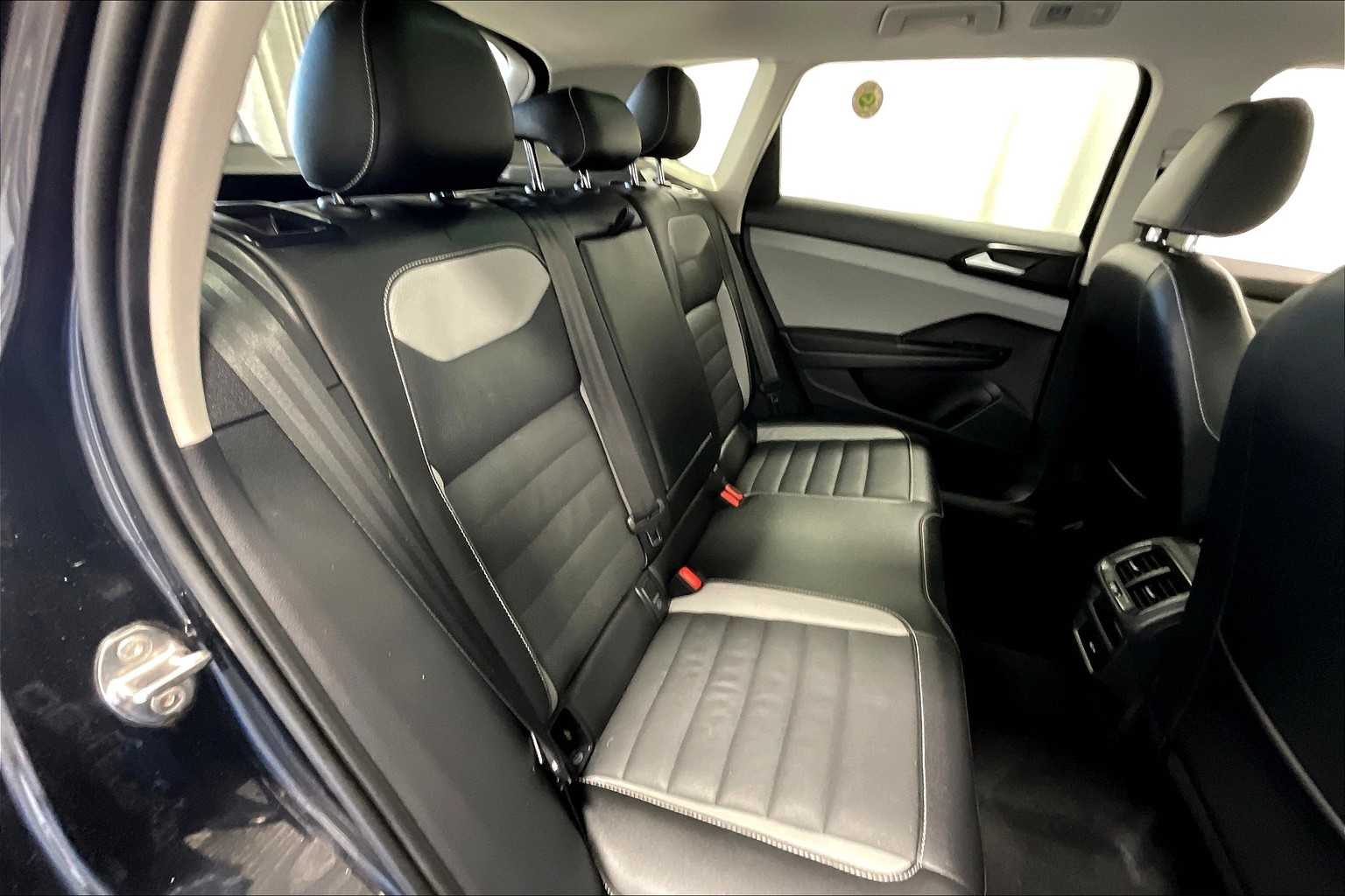 2022 Volkswagen Taos SEL - Photo 16
