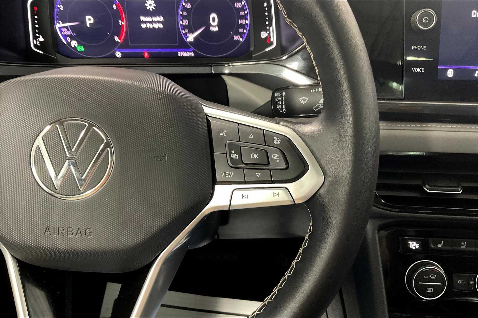 2022 Volkswagen Taos SEL - Photo 24