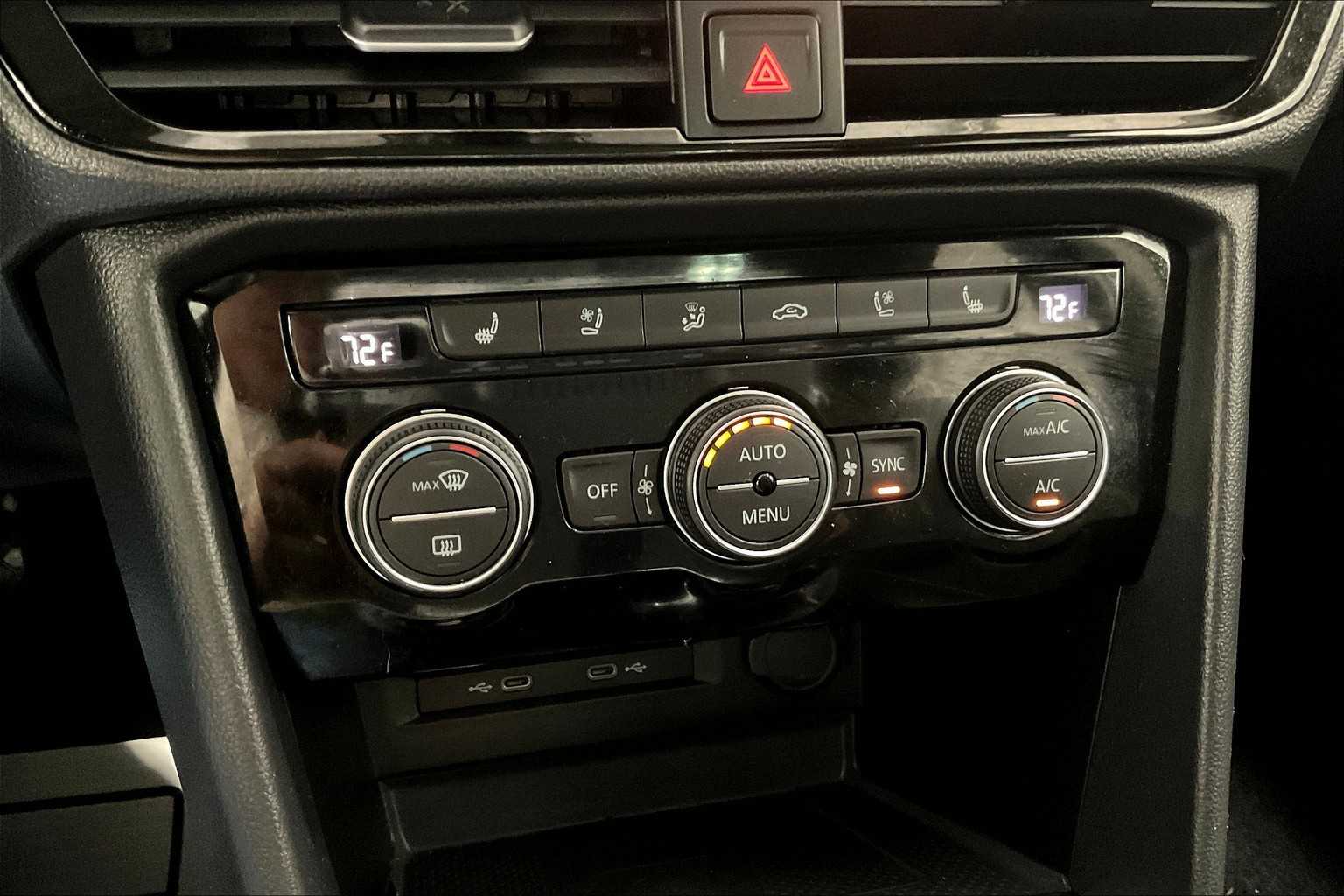 2022 Volkswagen Taos SEL - Photo 26