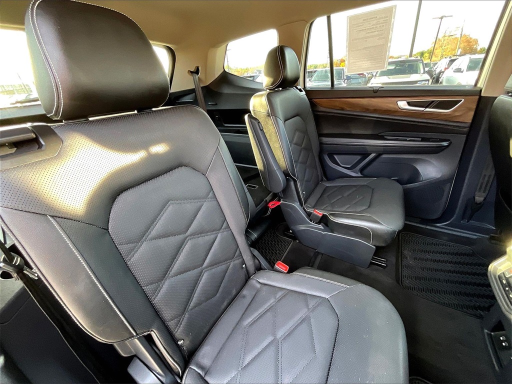 2024 Volkswagen Atlas 2.0T SE w/Technology - Photo 15