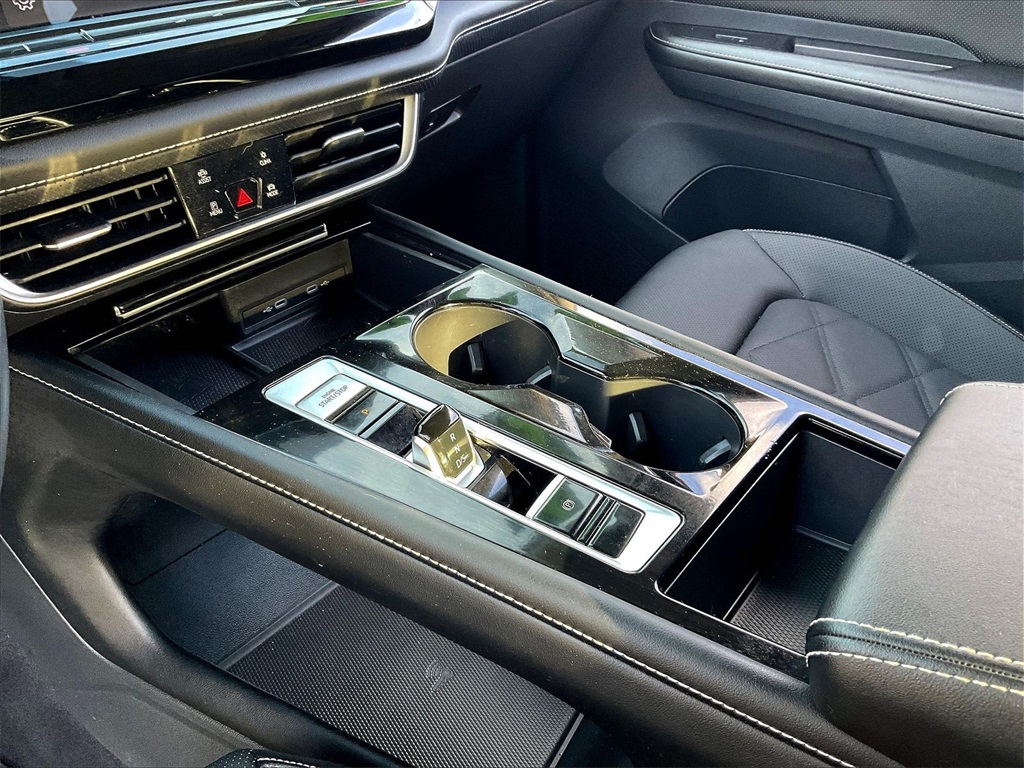 2024 Volkswagen Atlas 2.0T SE w/Technology - Photo 20