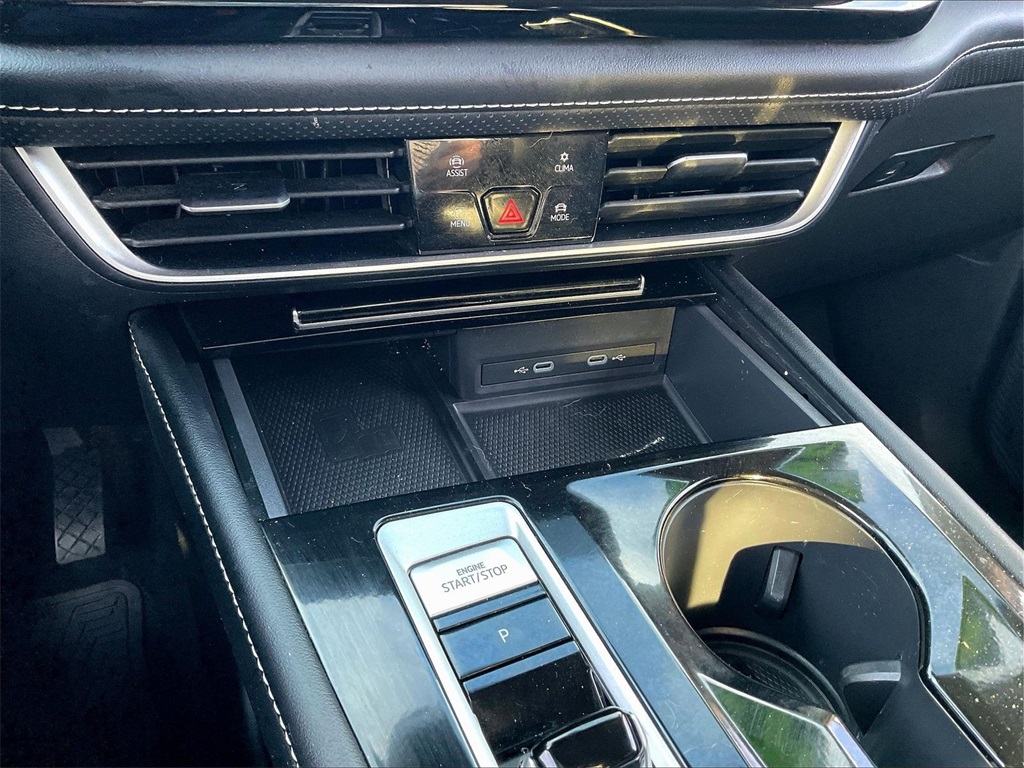 2024 Volkswagen Atlas 2.0T SE w/Technology - Photo 25