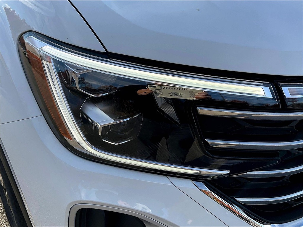 2024 Volkswagen Atlas 2.0T SE w/Technology - Photo 30