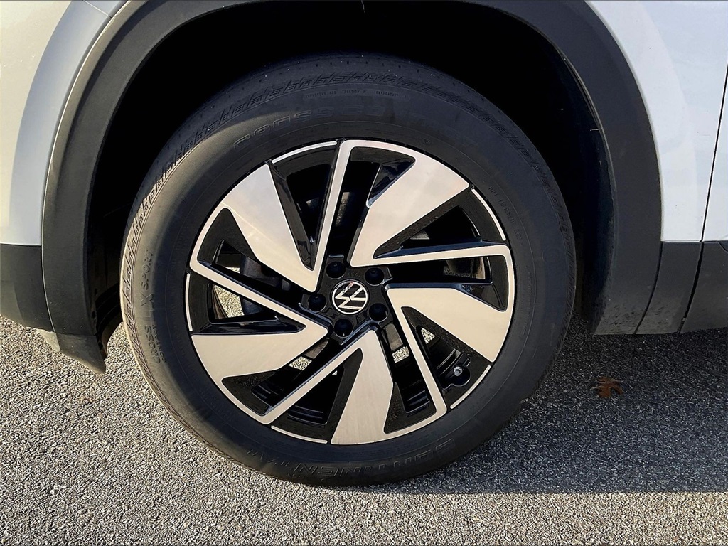 2024 Volkswagen Atlas 2.0T SE w/Technology - Photo 7