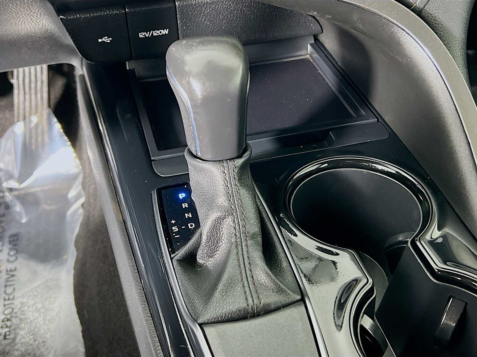 2020 Toyota Camry SE Nightshade - Photo 16