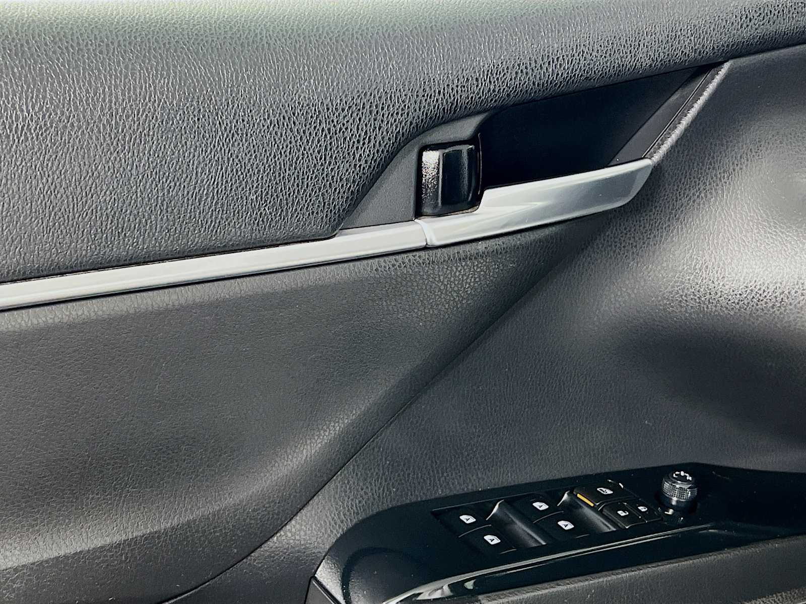 2020 Toyota Camry SE Nightshade - Photo 17