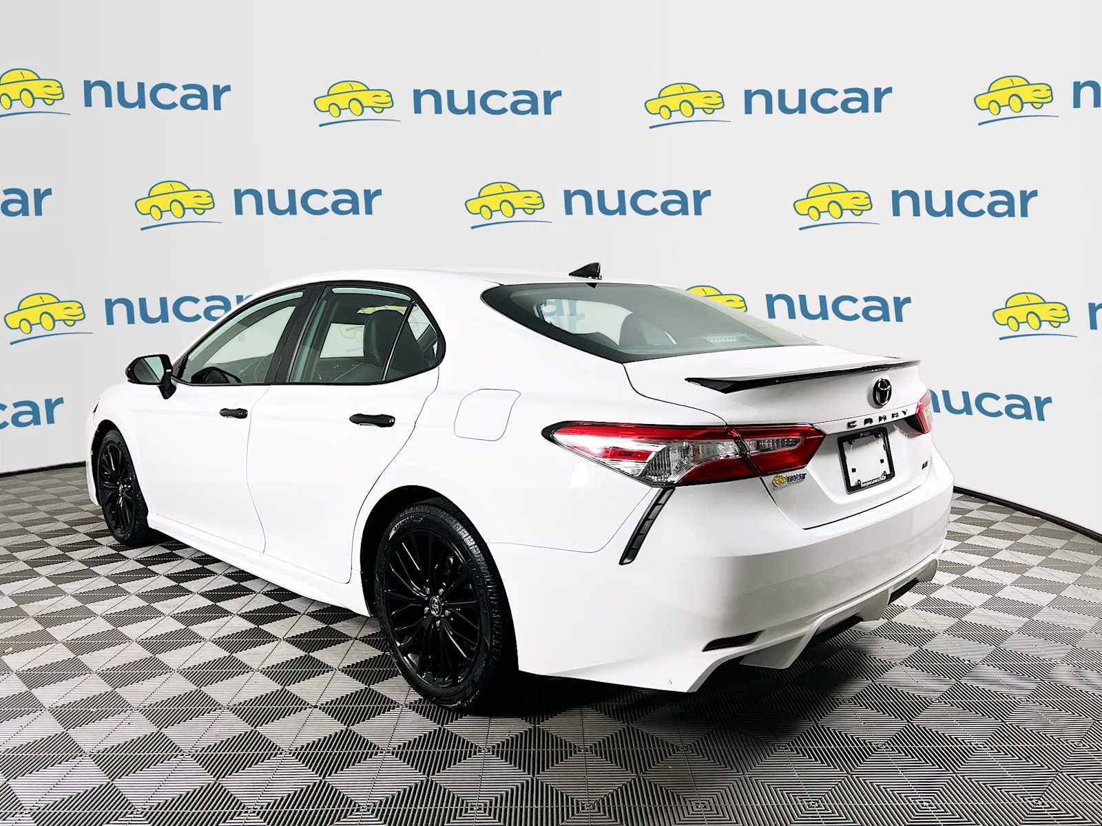 2020 Toyota Camry SE Nightshade - Photo 5