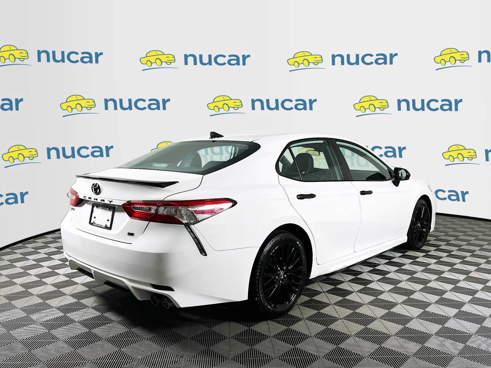 2020 Toyota Camry SE Nightshade - Photo 7