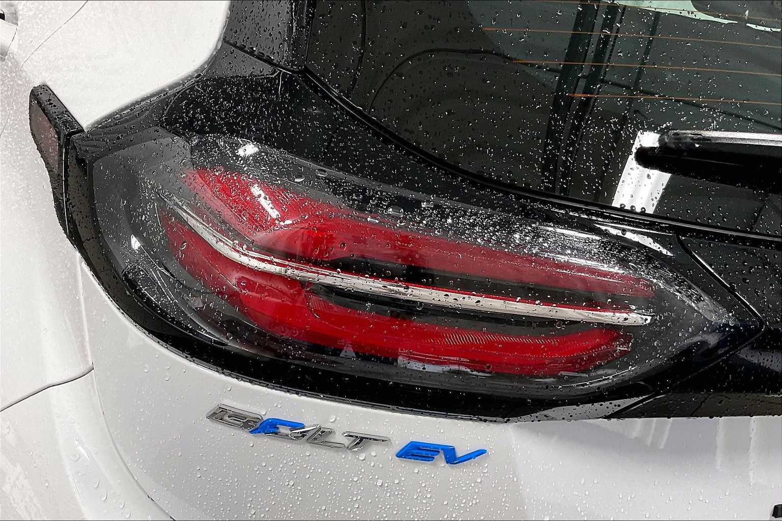 2023 Chevrolet Bolt EV 1LT - Photo 33
