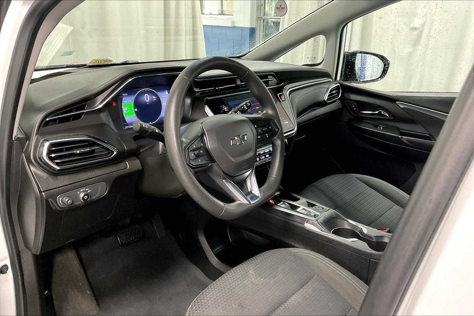 2023 Chevrolet Bolt EV 1LT - Photo 8