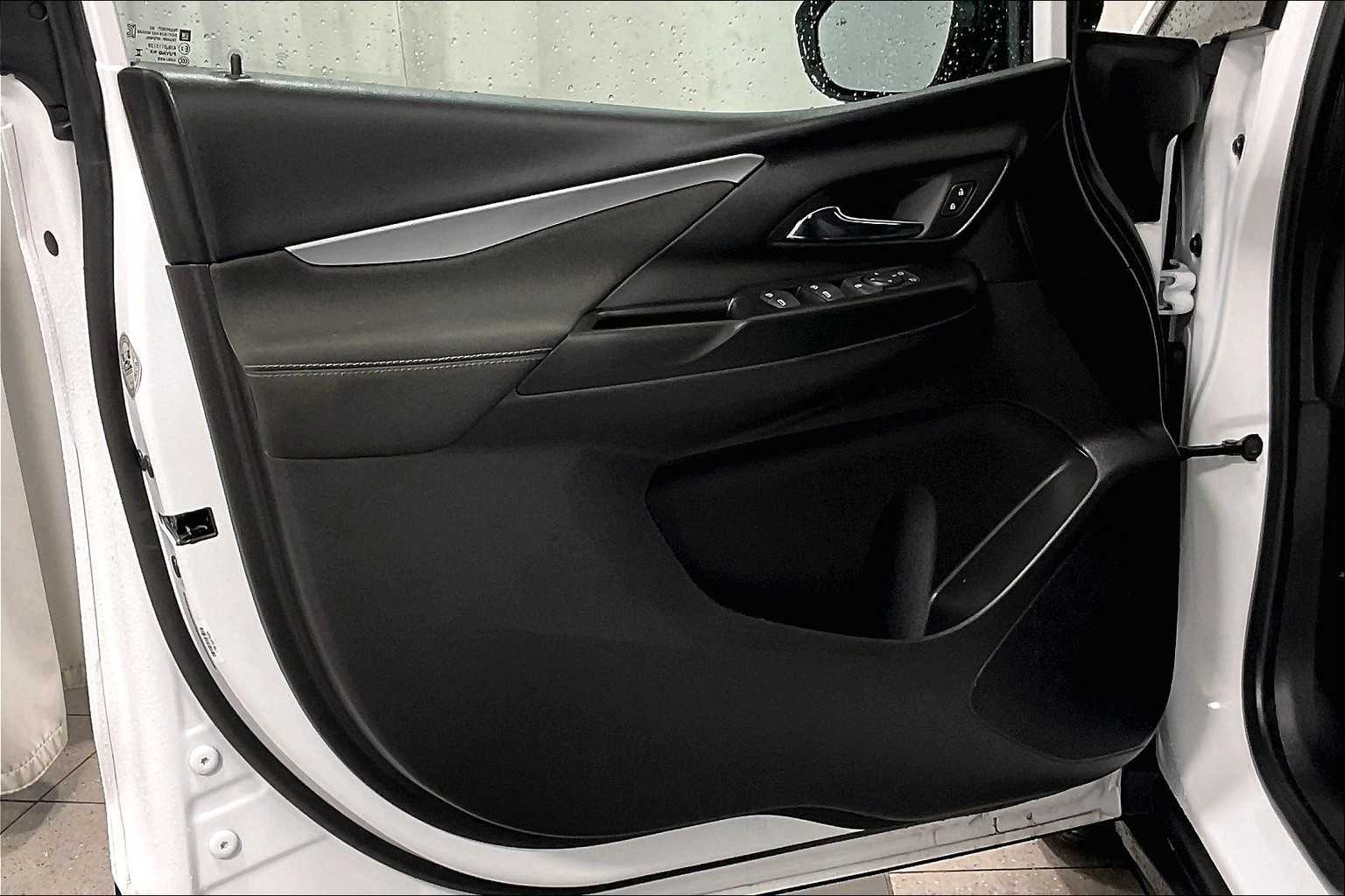 2023 Chevrolet Bolt EV 1LT - Photo 9