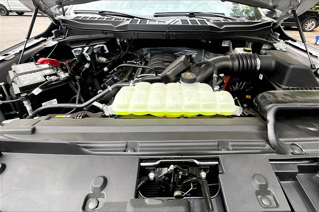 2025 Ford F-150 STX - Photo 12