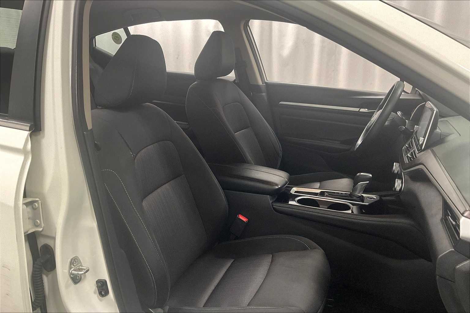 2023 Nissan Altima 2.5 SV - Photo 11