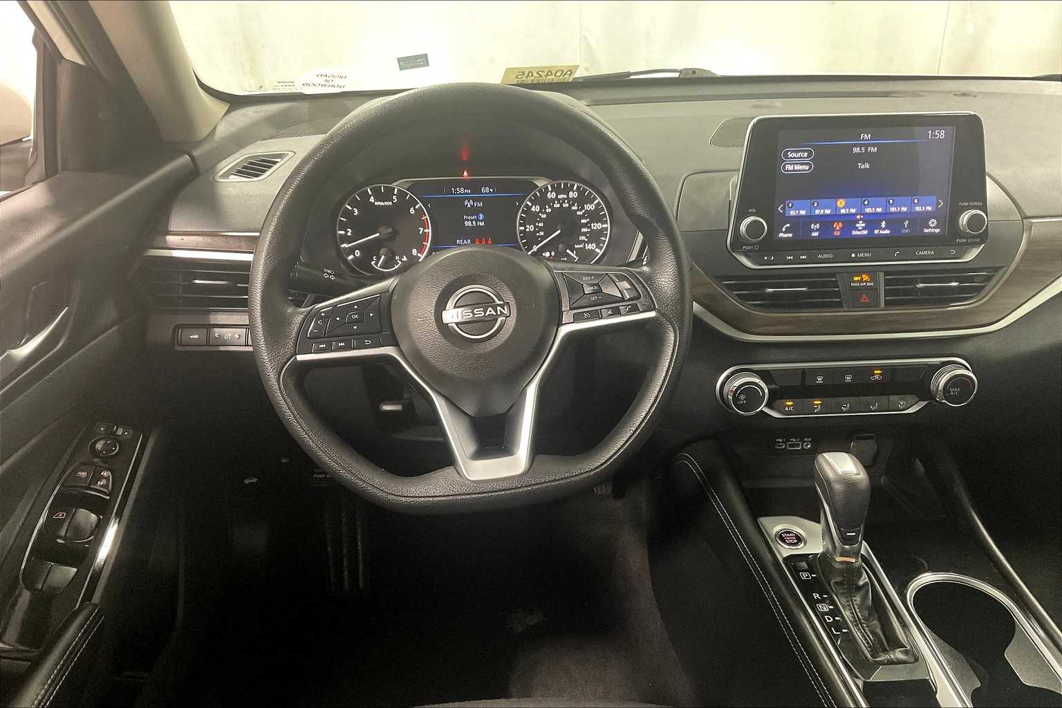 2023 Nissan Altima 2.5 SV - Photo 17