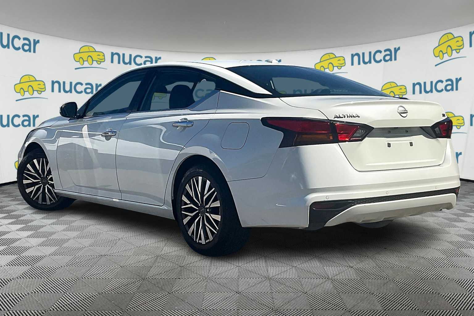 2023 Nissan Altima 2.5 SV - Photo 4