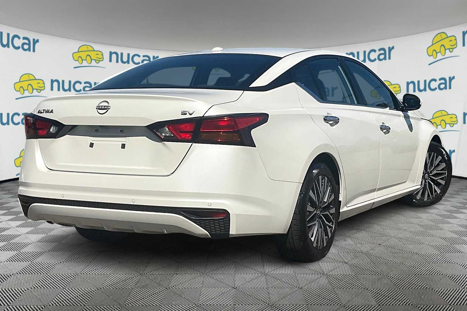 2023 Nissan Altima 2.5 SV - Photo 6