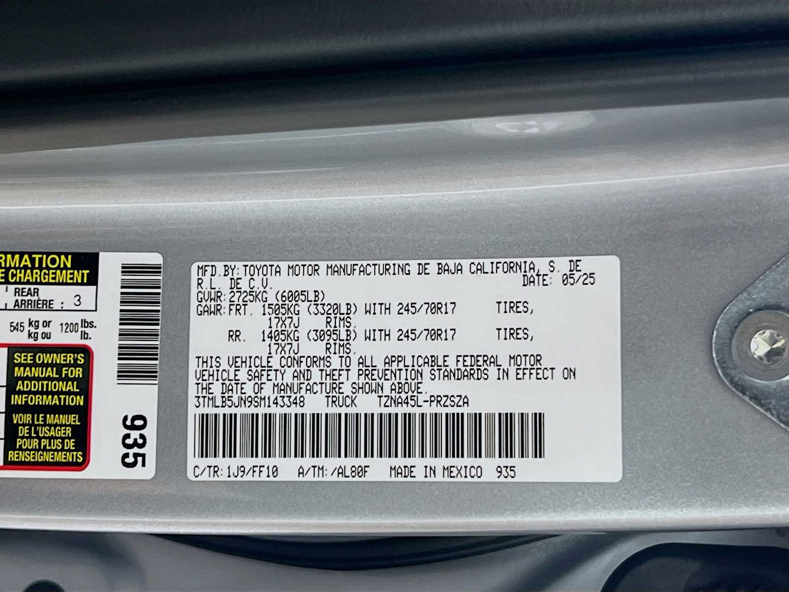 2025 Toyota Tacoma SR5 - Photo 19