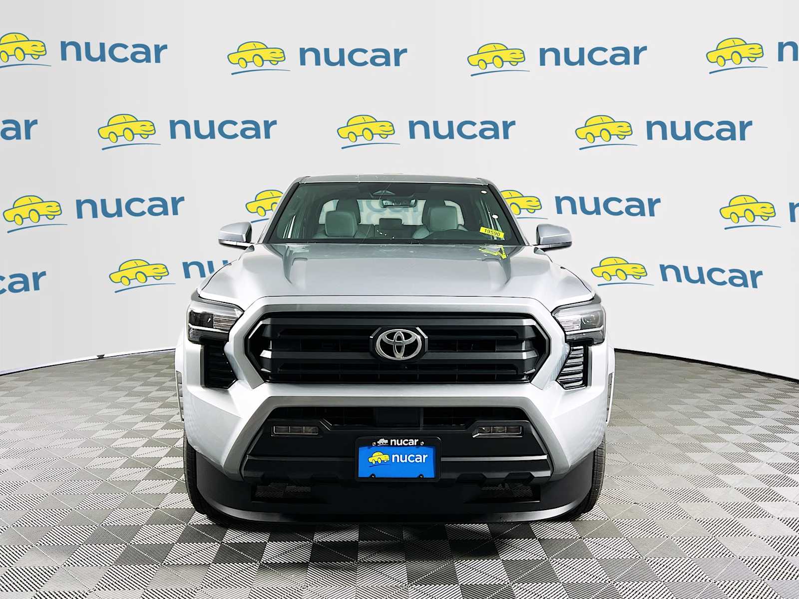 2025 Toyota Tacoma SR5 - Photo 2