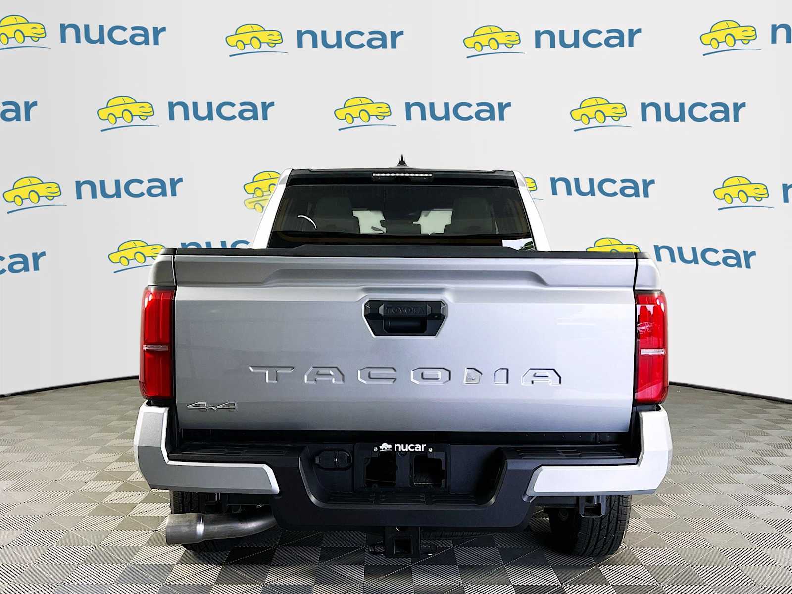 2025 Toyota Tacoma SR5 - Photo 5