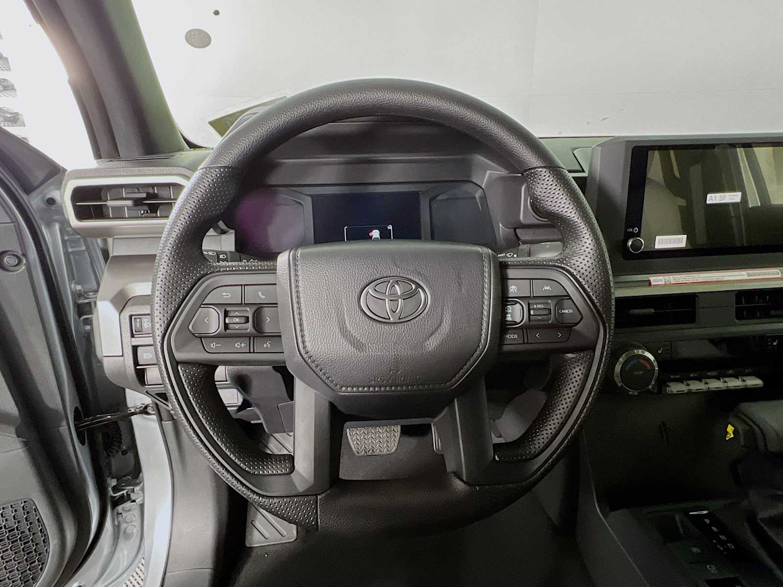 2025 Toyota Tacoma SR5 - Photo 7