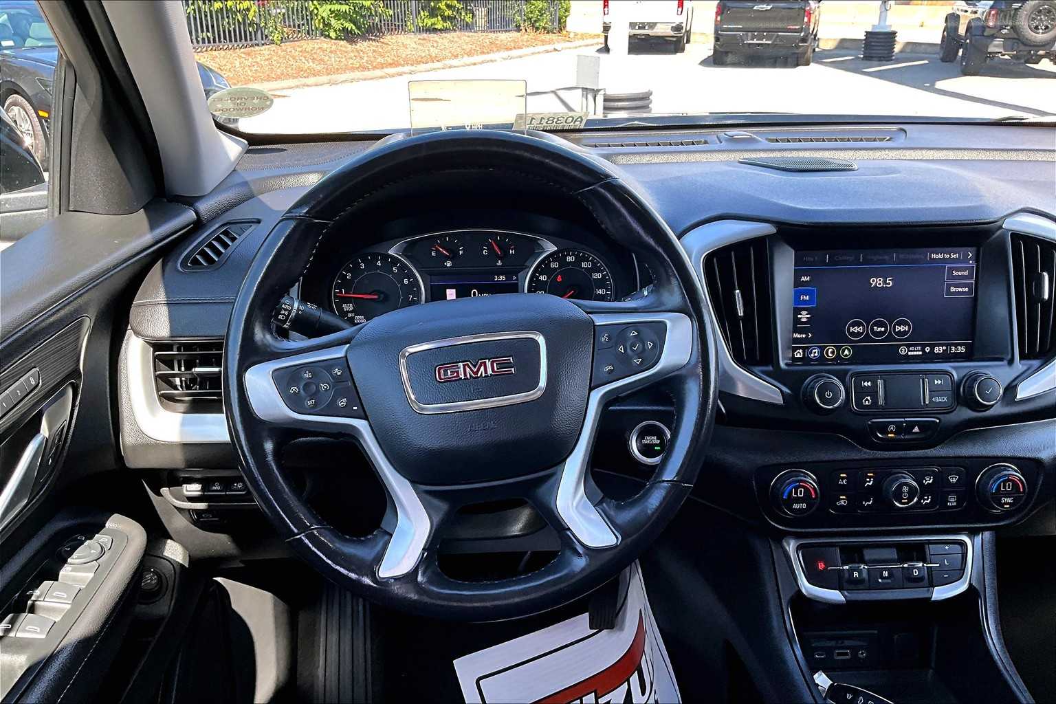 2022 GMC Terrain SLT - Photo 17