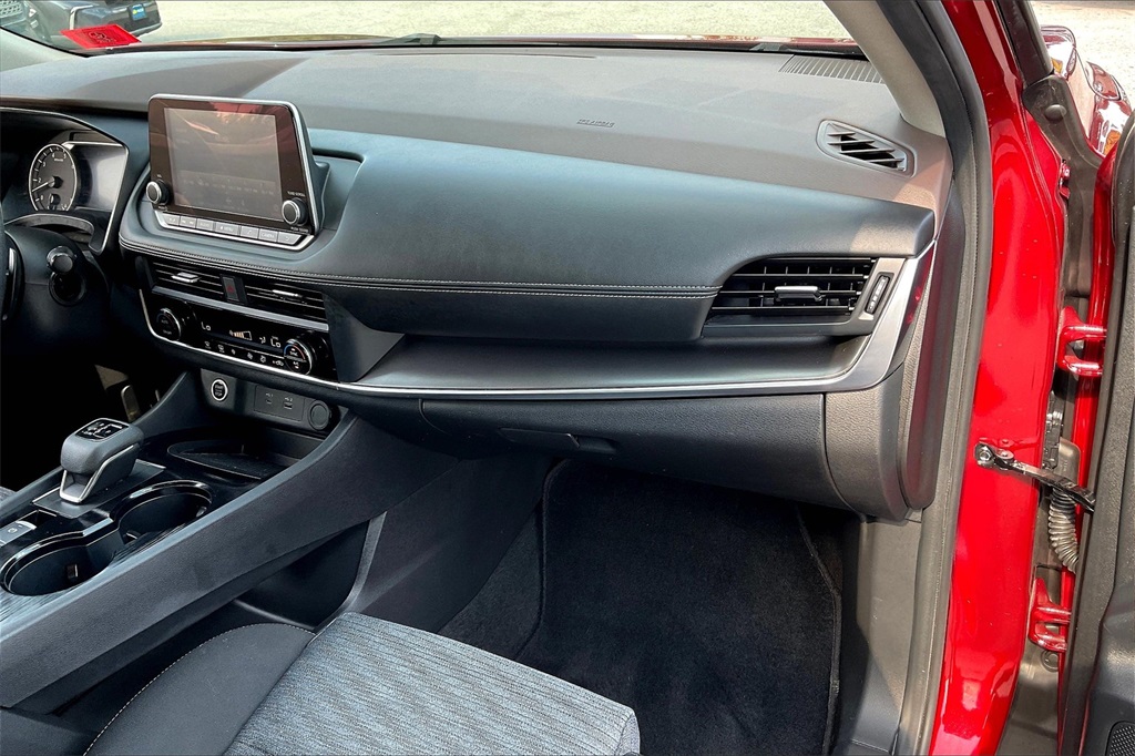 2023 Nissan Rogue SV - Photo 12