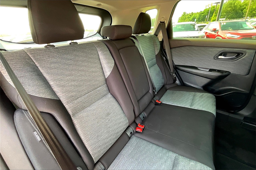 2023 Nissan Rogue SV - Photo 15