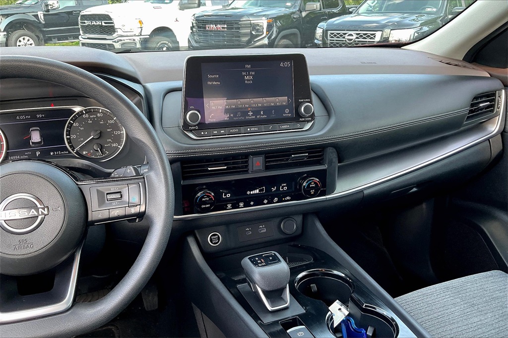 2023 Nissan Rogue SV - Photo 17