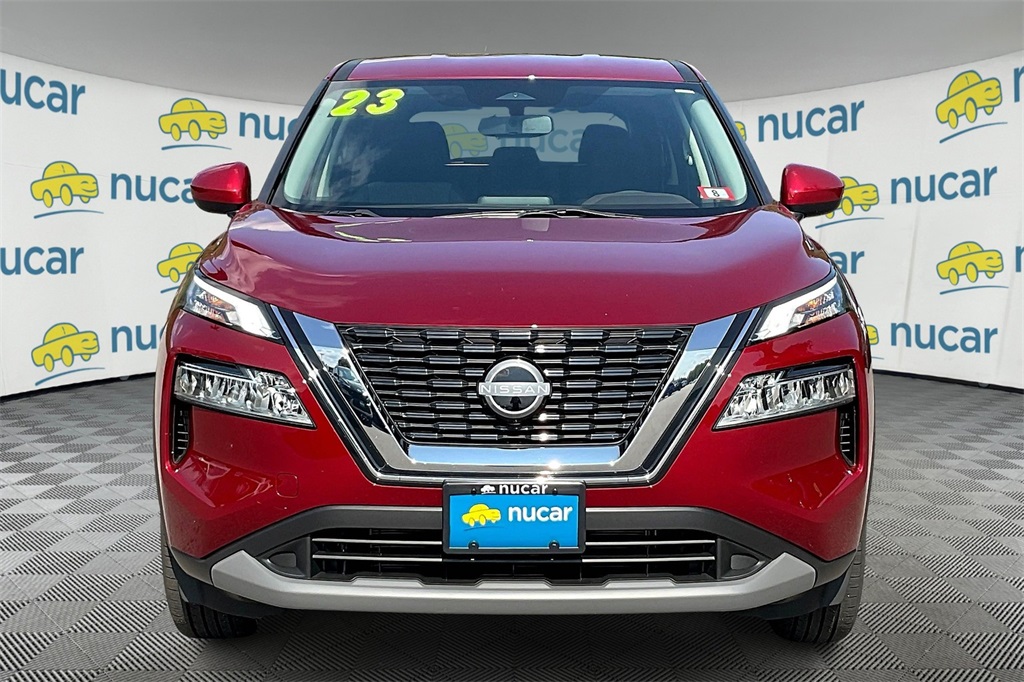 2023 Nissan Rogue SV - Photo 2