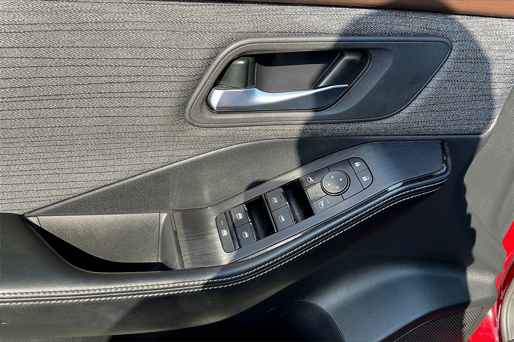 2023 Nissan Rogue SV - Photo 37