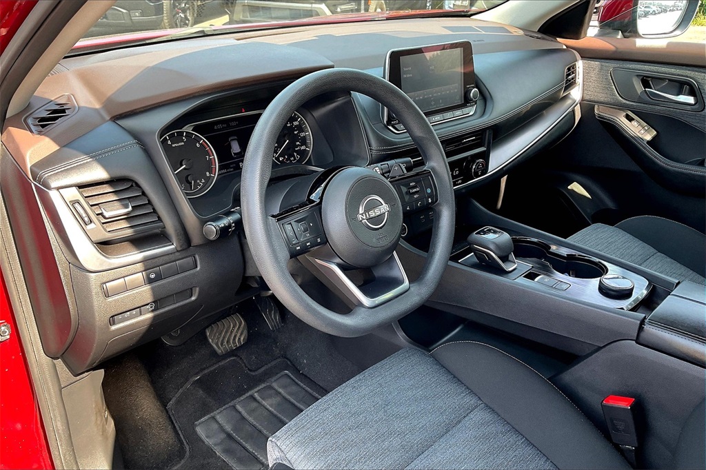 2023 Nissan Rogue SV - Photo 8