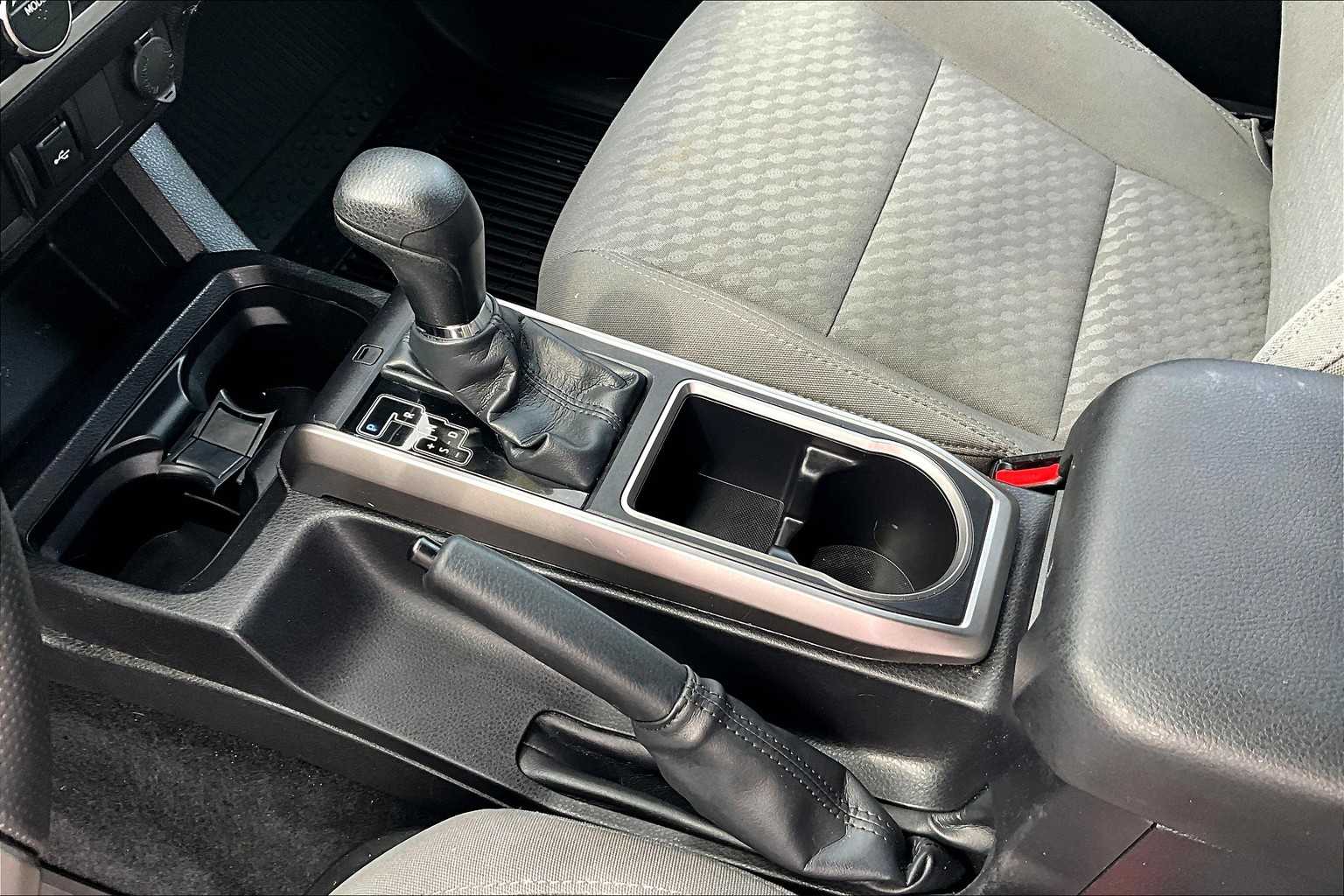 2022 Toyota Tacoma SR5 - Photo 20