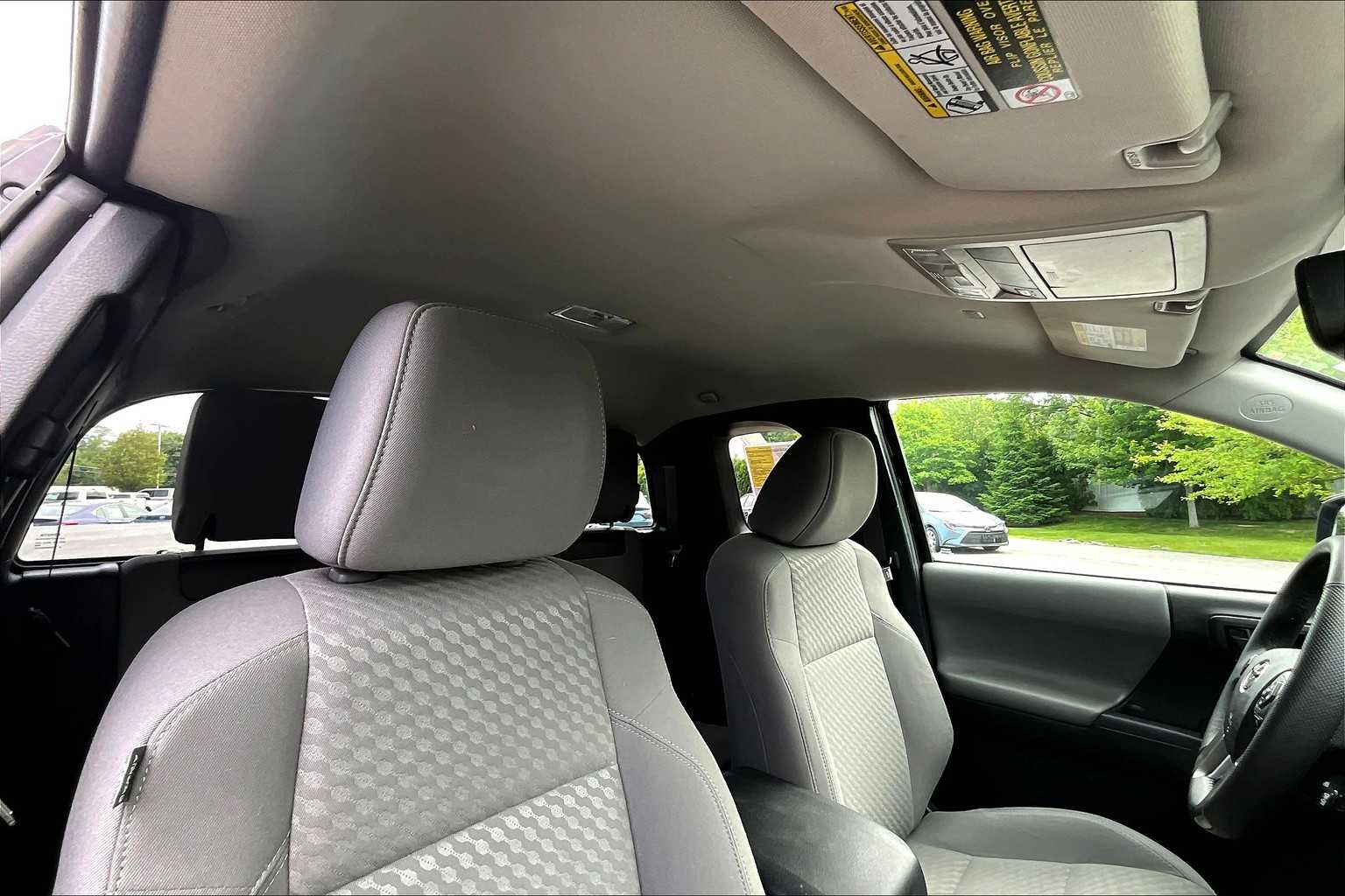 2022 Toyota Tacoma SR5 - Photo 22