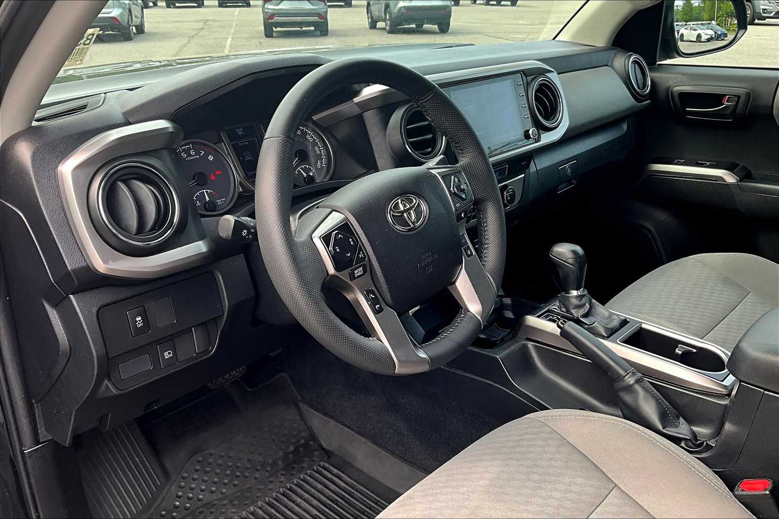 2022 Toyota Tacoma SR5 - Photo 8