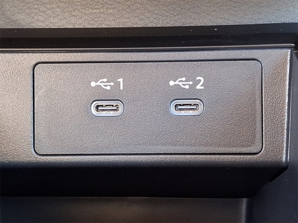 2025 Nissan Kicks SR - Photo 17