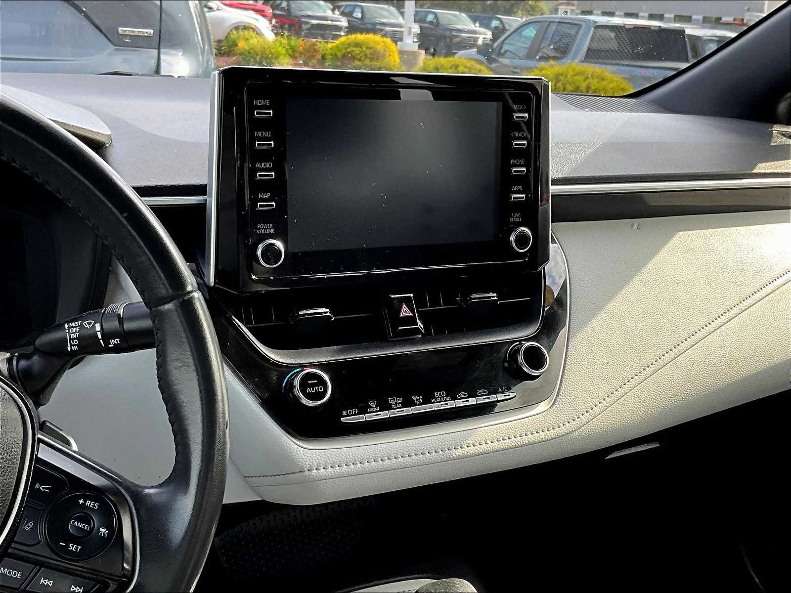 2020 Toyota Corolla SE - Photo 18