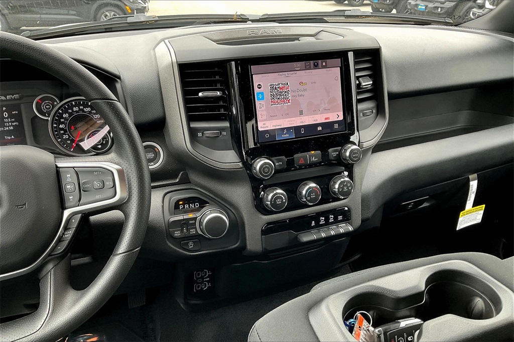 2025 Ram 1500 Tradesman - Photo 13