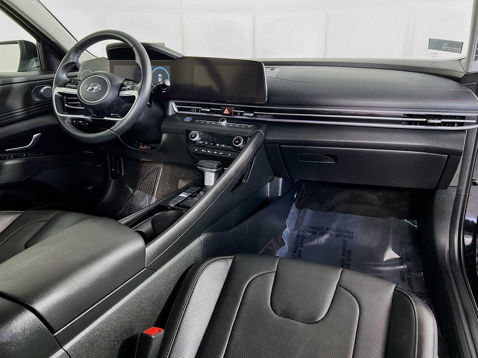 2023 Hyundai Elantra Limited - Photo 12